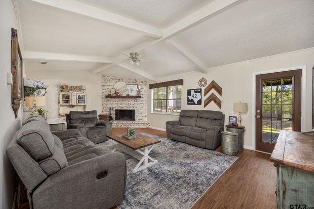 10194 Creek Bend Dr, Tyler, TX 75707