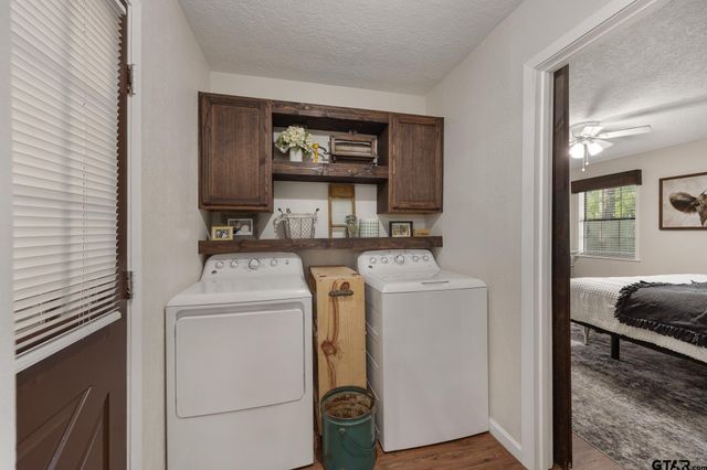 10194 Creek Bend Dr, Tyler, TX 75707