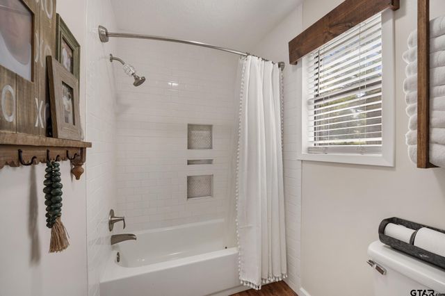 10194 Creek Bend Dr, Tyler, TX 75707