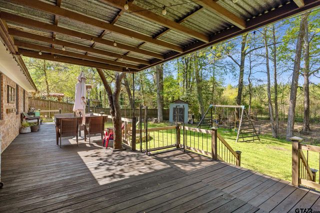 10194 Creek Bend Dr, Tyler, TX 75707