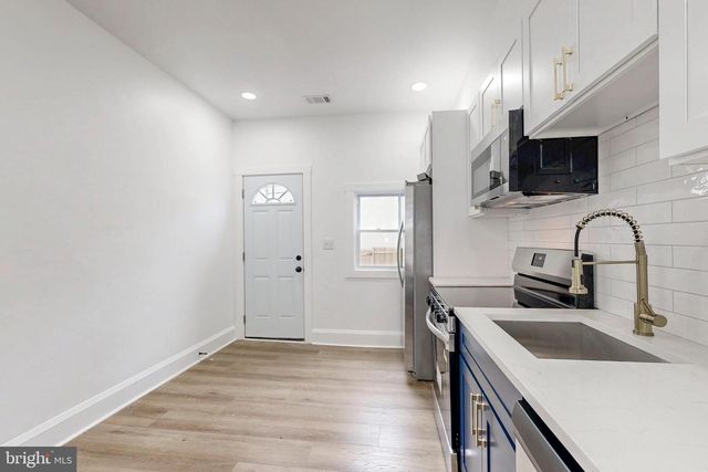 2320 W LEXINGTON ST, Baltimore, MD 21223