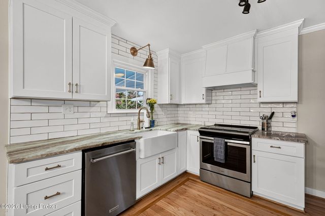 3104 Eagle Pass, Louisville, KY 40213