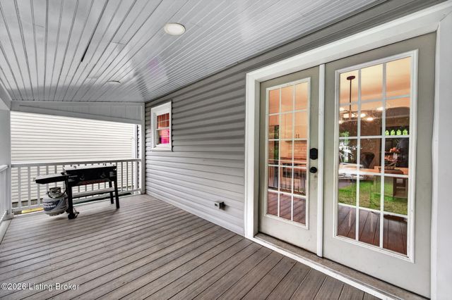 3104 Eagle Pass, Louisville, KY 40213