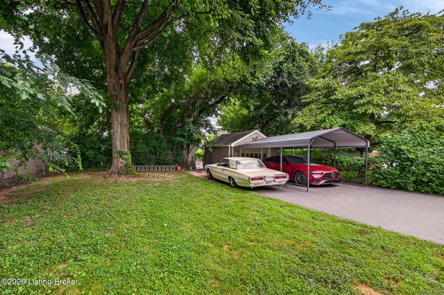 3104 Eagle Pass, Louisville, KY 40213