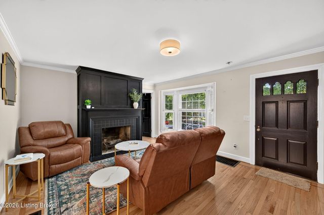 3104 Eagle Pass, Louisville, KY 40213