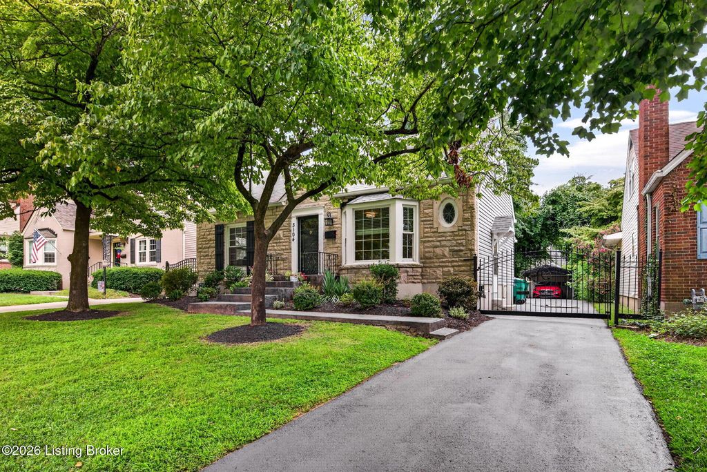 3104 Eagle Pass, Louisville, KY 40213
