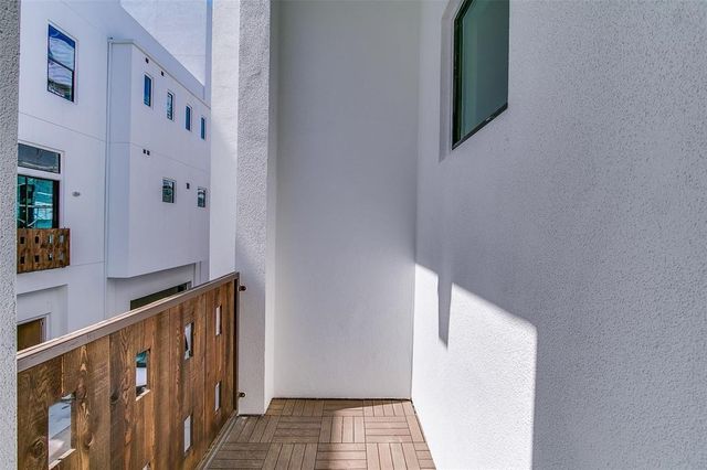 317 E 2nd Street, Houston, TX 77007