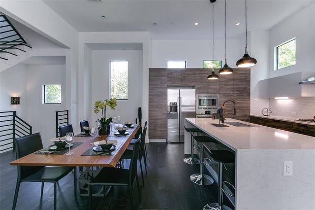 317 E 2nd Street, Houston, TX 77007