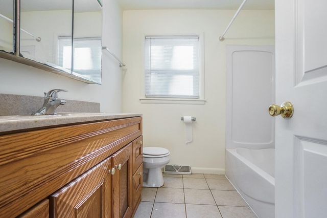 1315 Sutherland Avenue, Kalamazoo, MI 49006