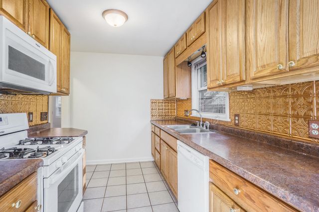 1315 Sutherland Avenue, Kalamazoo, MI 49006