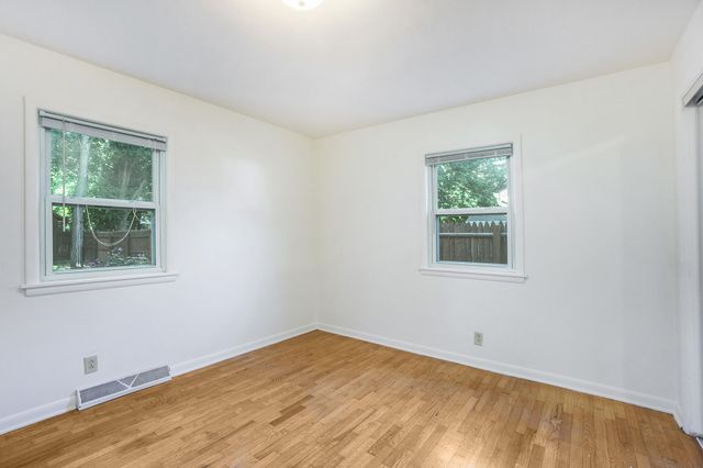1315 Sutherland Avenue, Kalamazoo, MI 49006