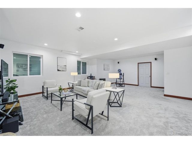 25690 E Hoover Pl, Aurora, CO 80016