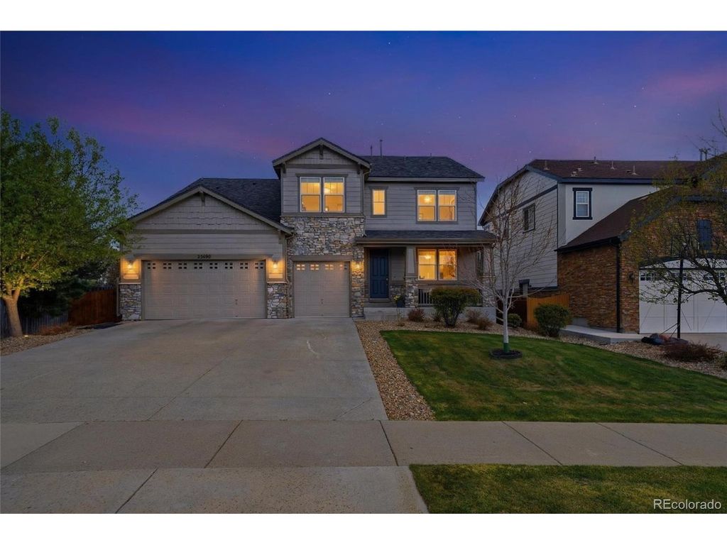 25690 E Hoover Pl, Aurora, CO 80016