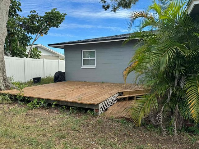 4351 37TH AVENUE N, St Petersburg, FL 33713