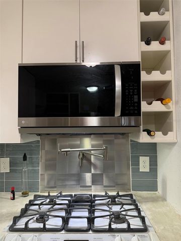 4351 37TH AVENUE N, St Petersburg, FL 33713