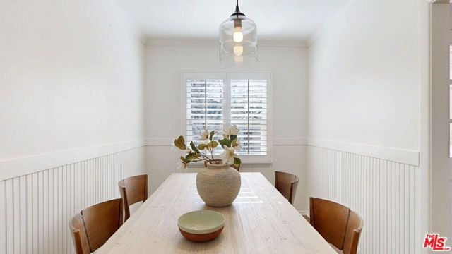 11350 Albata Street, Los Angeles, CA 90049