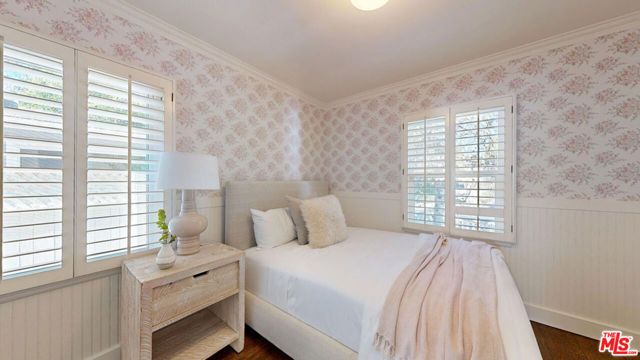 11350 Albata Street, Los Angeles, CA 90049