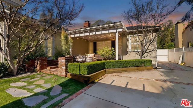 11350 Albata Street, Los Angeles, CA 90049