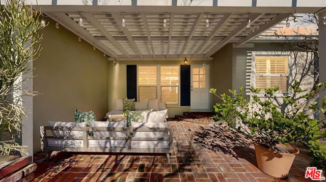 11350 Albata Street, Los Angeles, CA 90049