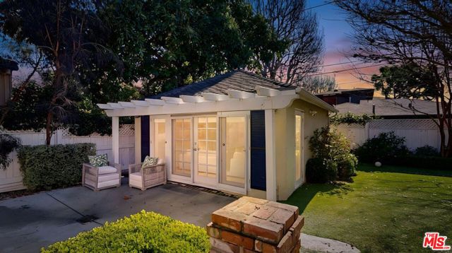 11350 Albata Street, Los Angeles, CA 90049