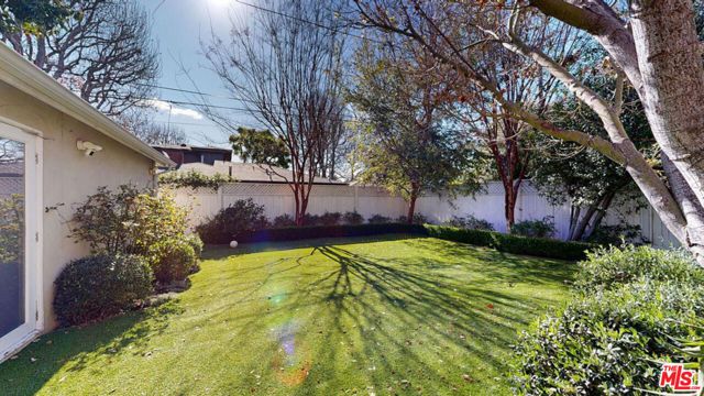 11350 Albata Street, Los Angeles, CA 90049