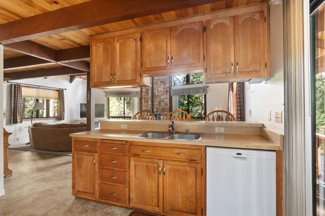 3650 Shoshone, Arnold, CA 95223