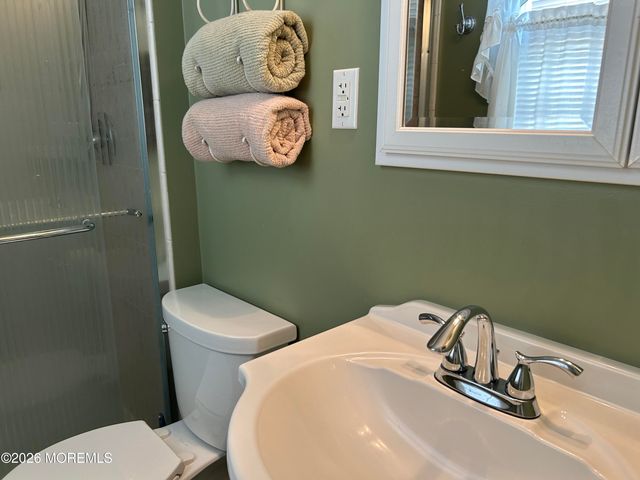 8 Lamb Road, Brick, NJ 08724