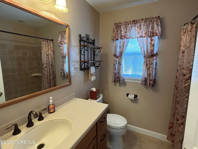 8 Lamb Road, Brick, NJ 08724
