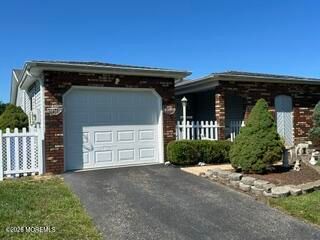 8 Lamb Road, Brick, NJ 08724