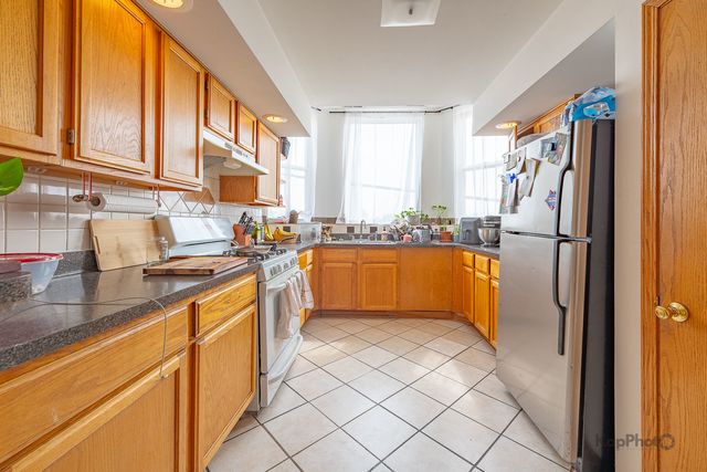 601 W 47th Street, Chicago, IL 60609