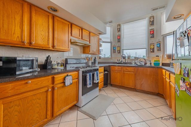 601 W 47th Street, Chicago, IL 60609
