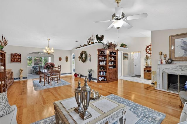 21526 KING HENRY AVENUE, Leesburg, FL 34748