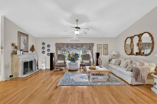 21526 KING HENRY AVENUE, Leesburg, FL 34748