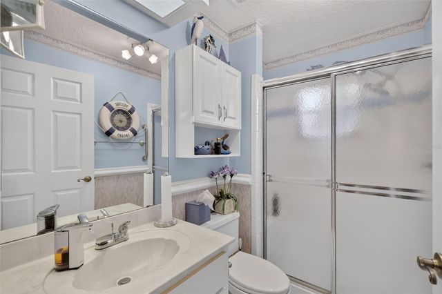 21526 KING HENRY AVENUE, Leesburg, FL 34748
