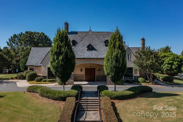 5040 Hermitage Court 210, Belmont, NC 28012