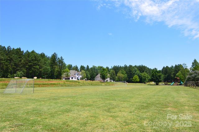 5040 Hermitage Court 210, Belmont, NC 28012