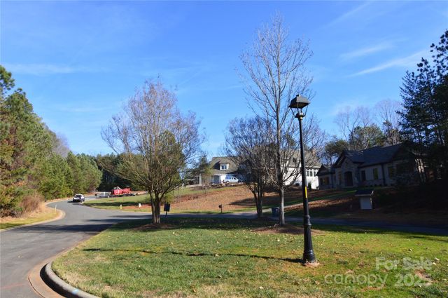 5040 Hermitage Court 210, Belmont, NC 28012