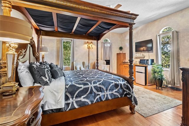 3185 E Van Buren, Eureka Springs, AR 72632