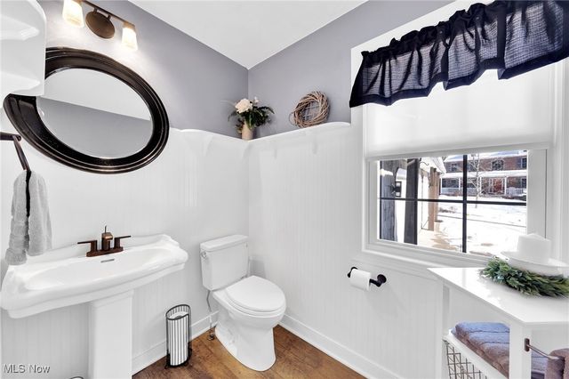 2300 Hampton Ledges Drive, Cuyahoga Falls, OH 44223