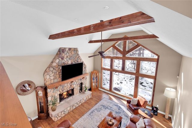 2300 Hampton Ledges Drive, Cuyahoga Falls, OH 44223