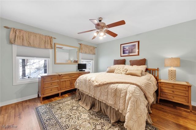 2300 Hampton Ledges Drive, Cuyahoga Falls, OH 44223