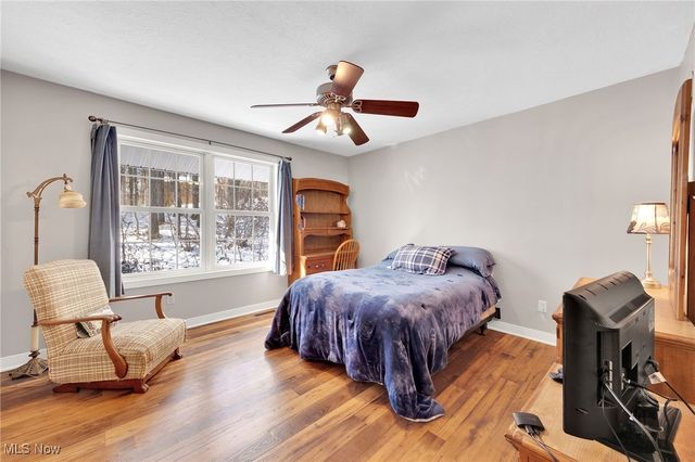 2300 Hampton Ledges Drive, Cuyahoga Falls, OH 44223