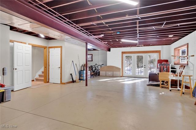 2300 Hampton Ledges Drive, Cuyahoga Falls, OH 44223