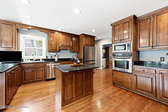 4619 Wolfcreek Pkwy, Louisville, KY 40241