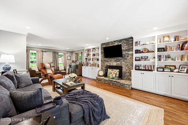 4619 Wolfcreek Pkwy, Louisville, KY 40241