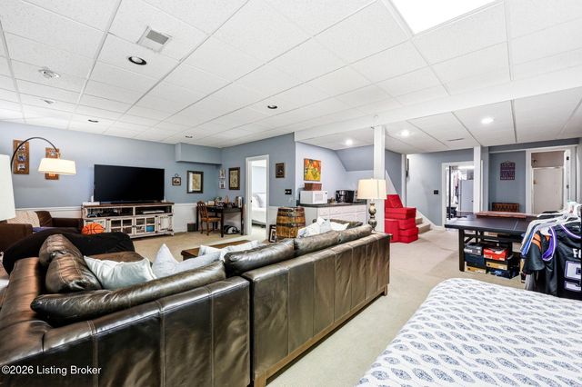 4619 Wolfcreek Pkwy, Louisville, KY 40241