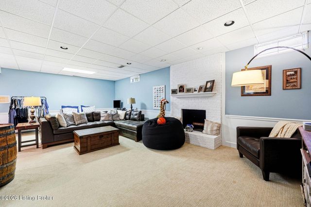 4619 Wolfcreek Pkwy, Louisville, KY 40241