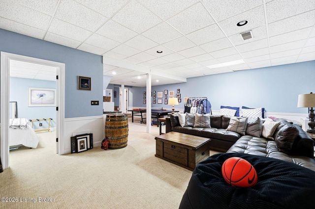 4619 Wolfcreek Pkwy, Louisville, KY 40241