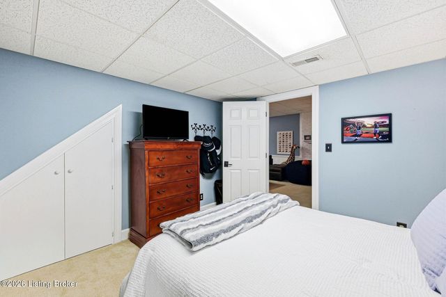 4619 Wolfcreek Pkwy, Louisville, KY 40241