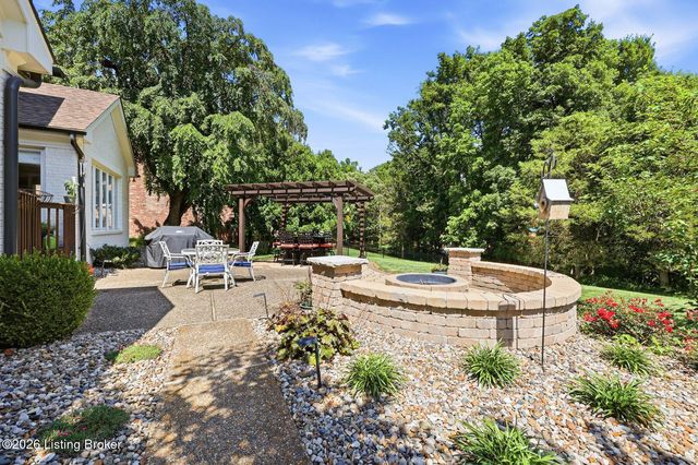 4619 Wolfcreek Pkwy, Louisville, KY 40241